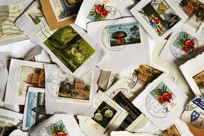 Combien de timbres pour 100g en 2026 : le guide ultime pour vos envois postaux